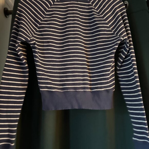 Aerie Striped cropped top blue and white ribbed SZ L - Picture 6 of 9